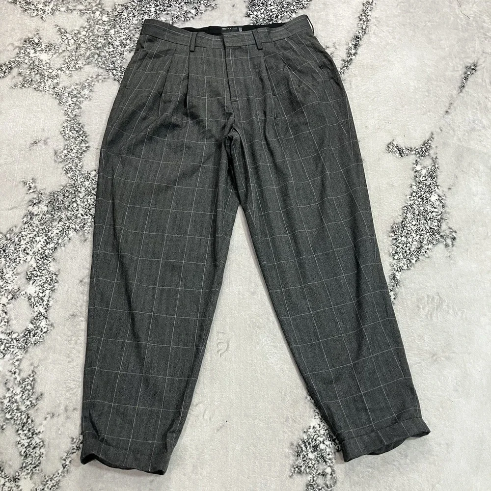 ASOS DESIGN Gray Windowpane Plaid Pleated Tapered Ankle Pants Womens Size 33